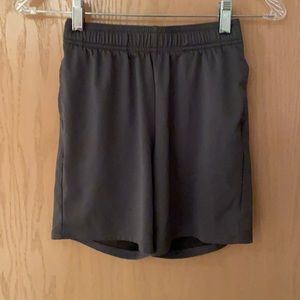 Kids M - athletic shorts with pockets
